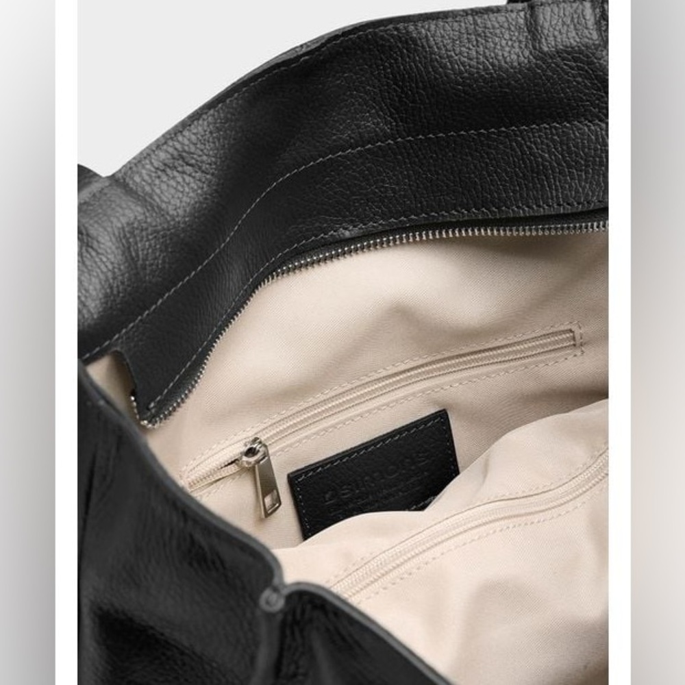 DO NOT PURCHASE: LOOKING TO BUY - Simons Women's Pebbled Leather Square Tote Bag